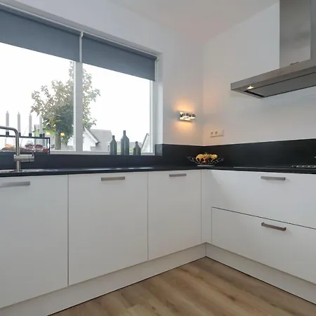 Holiday home House Sunny Side - 1 Km From The