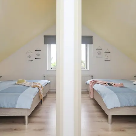 House Sunny Side - 1 Km From The 펜션 노르트베이크