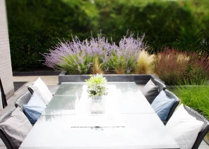 House Sunny Side - 1 Km From The *