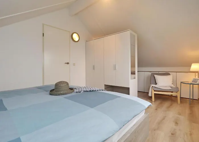 House Sunny Side - 1 Km From The