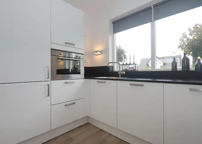 House Sunny Side - 1 Km From The Feriehus