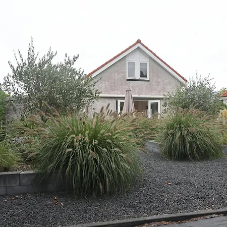 House Sunny Side - 1 Km From The *