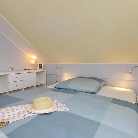 House Sunny Side - 1 Km From The